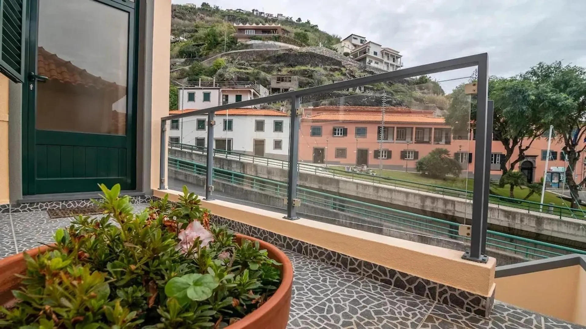 펜션 Estreito Da Calheta Seaside House In Estreito 빌라 포르투갈